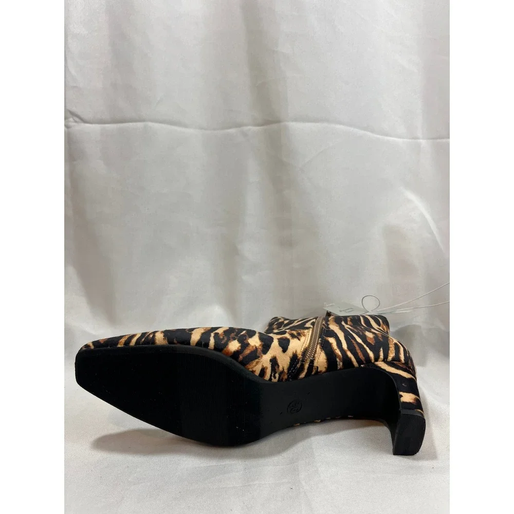 A New Day Womens Leopard Tiger Print Ankle Boots Square Toe Block‎ Heel 9.5 NEW